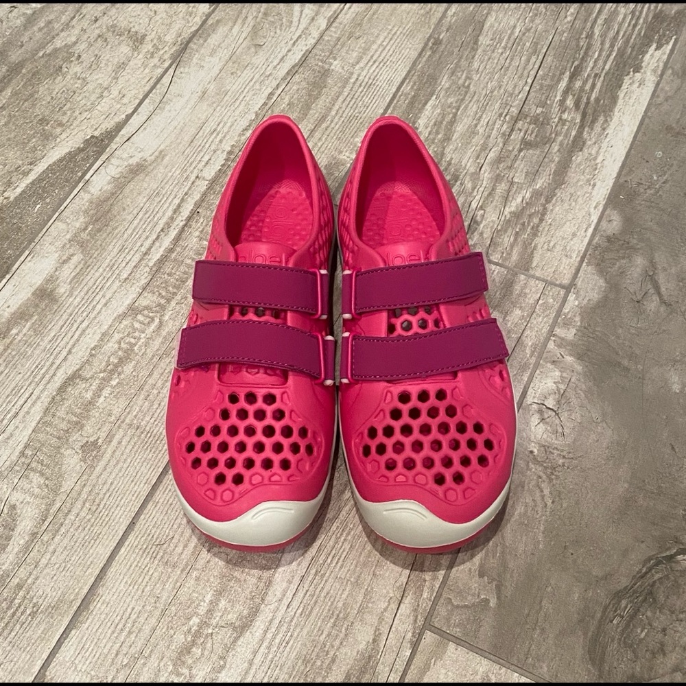 New Fuchsia Plae Mimo size 3